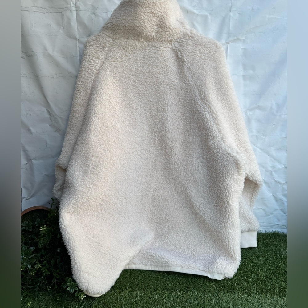 Beyond Yoga Cream Sherpa Half-Zip Pullover - Picture 10 of 13